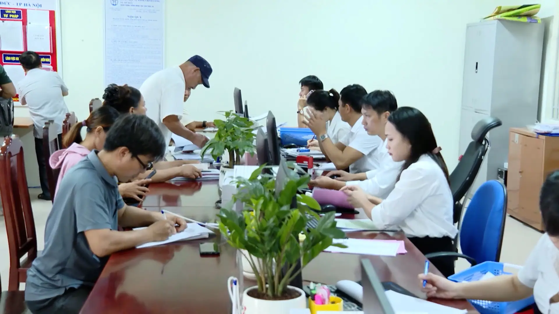 Mặt trận Hà Nội giám sát hoạt động chính quyền hai cấp